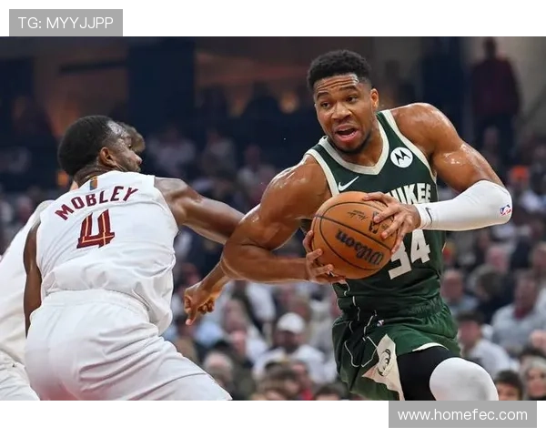 字母哥开季狂飙场均36分16板7助力争MVP荣耀